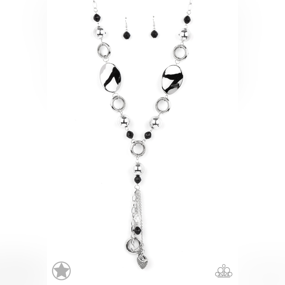 Total Eclipse of the Heart Silver Necklace  🖤 Black
